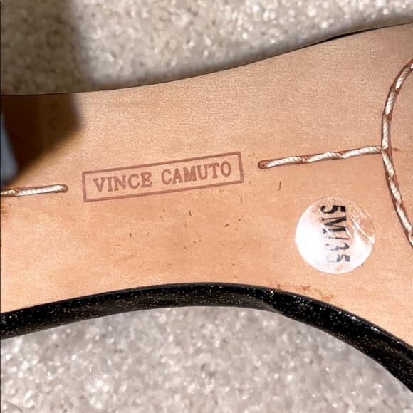 Vince Camuto ankle strap heels - Picture 6 of 6